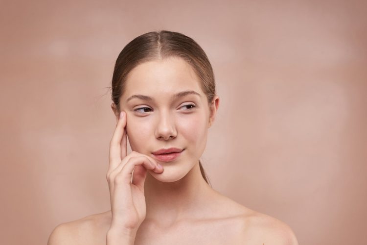 Behandla acne med dermapen